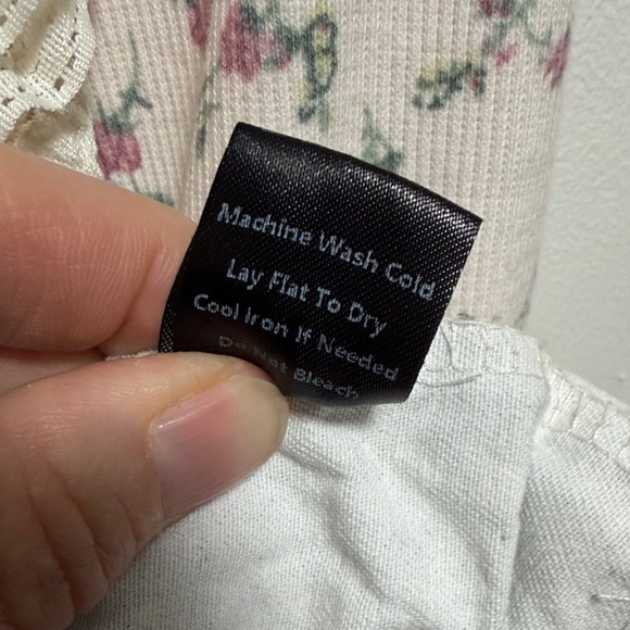 POL Cream Floral Ruffle Cropped Sweatshirt with Pink & Green Print - Picture 8 of 9